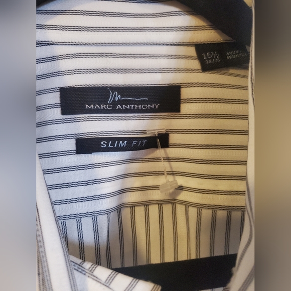 Marc Anthony Men's Slim Fit Dress Shirt - Picture 2 of 4